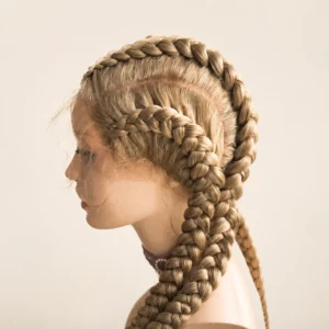 Perruque blonde à nattes sur lace – Sylvie Cosmétiques Rennes